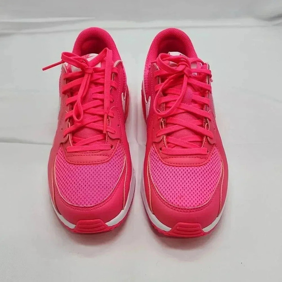 Nike Womens Air Max Excee Athletic Running Sneaker Shoes Hyper Pink White Size 7 - Picture 2 of 9